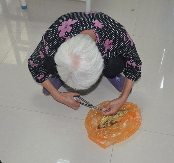 袁敏琴：从江西到商丘治疗糖尿病足的患者给医生带来的上海小香葱